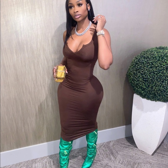 💕😍❤️MAKE AN OFFER! COCO RACERBACK MIDI❤️😍💕 - Picture 3 of 3